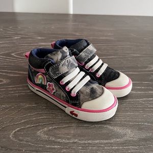 See Kai Run Peyton Girls High Top Sneaker- Size 9.5